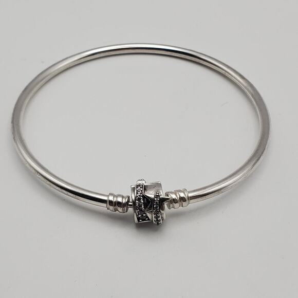 Limited Edition Pandora Moments Sparkling Shooting Star Bangle 8 in. - Picture 1 of 7